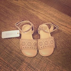Kids sandals NWT